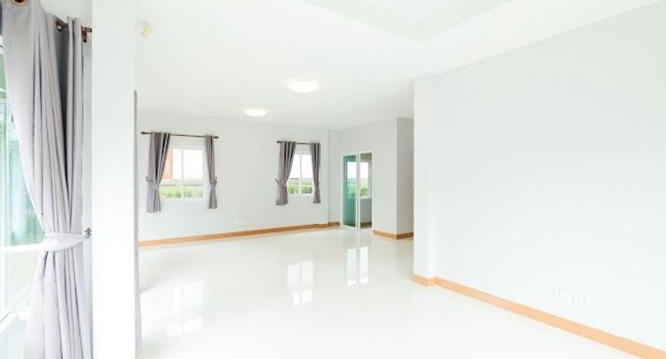 For sale 6 bedrooms house in Khan Na Yao, Bangkok