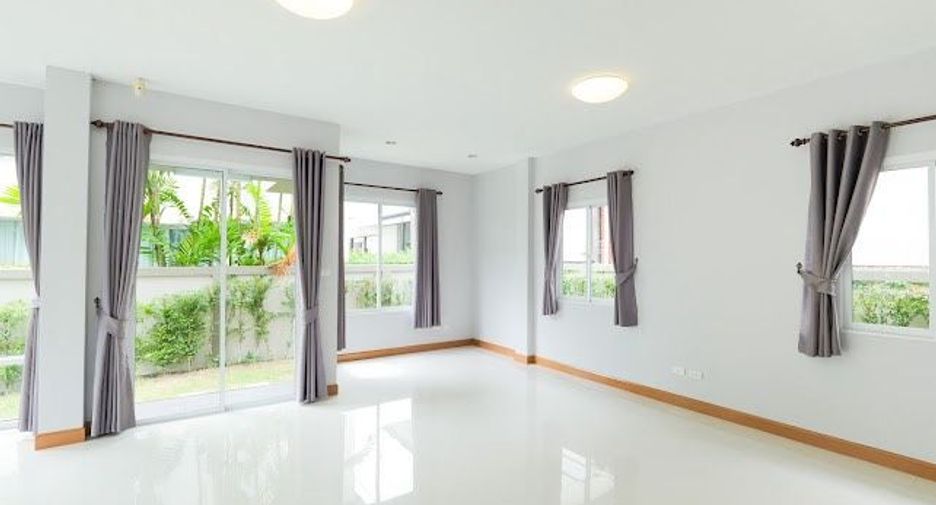 For sale 6 bedrooms house in Khan Na Yao, Bangkok