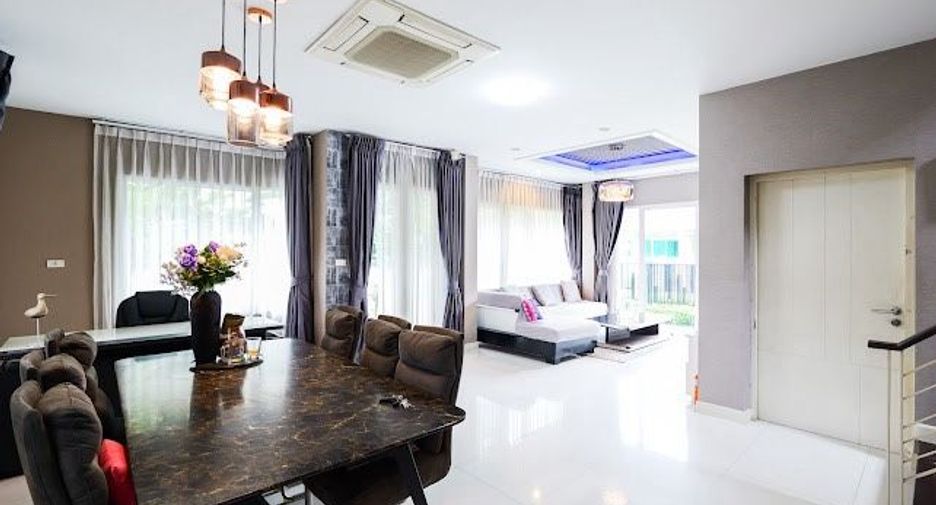For sale 6 bedrooms house in Khan Na Yao, Bangkok