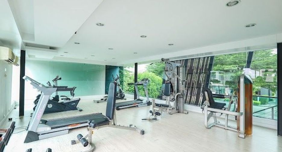 For sale 6 bedrooms house in Khan Na Yao, Bangkok
