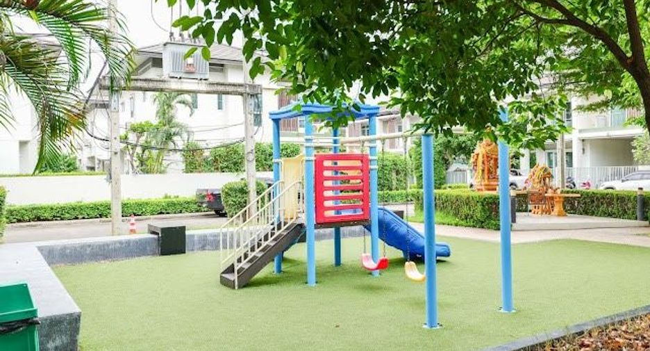For sale 6 bedrooms house in Khan Na Yao, Bangkok