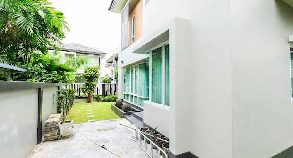For sale 6 bedrooms house in Khan Na Yao, Bangkok