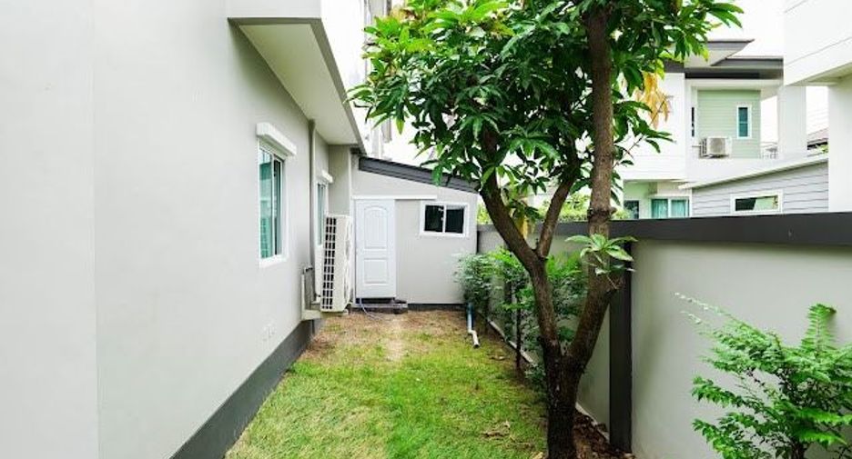 For sale 6 bedrooms house in Khan Na Yao, Bangkok
