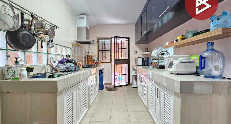 À vendre studio maison à Mueang Chon Buri, Chonburi