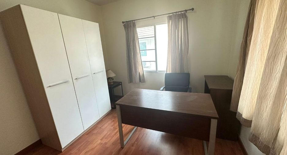 For rent 3 bedrooms house in Mueang Chiang Mai, Chiang Mai