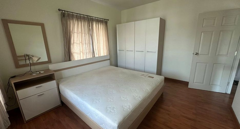 For rent 3 bedrooms house in Mueang Chiang Mai, Chiang Mai