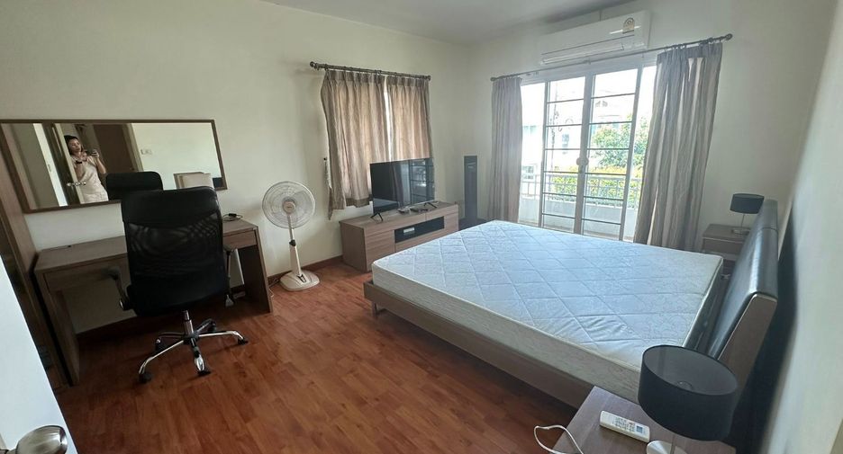 For rent 3 bedrooms house in Mueang Chiang Mai, Chiang Mai