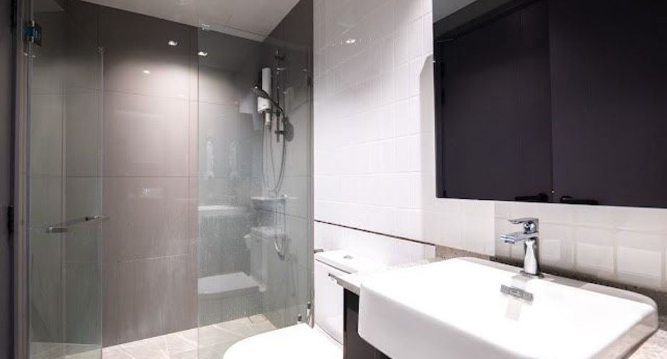 For rent and for sale 1 bed condo in Bang Rak, Bangkok
