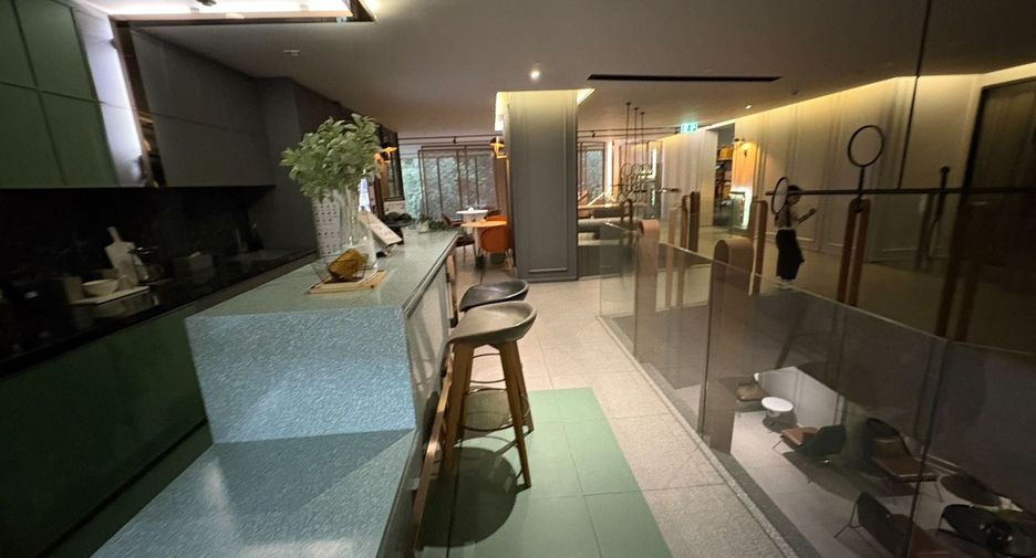 For rent and for sale 1 bed condo in Bang Rak, Bangkok