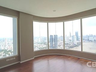 Condo en venta de 3 habitaciones en Bang Kho Laem, Bangkok