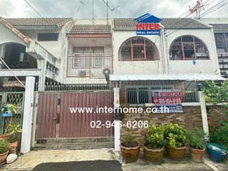For sale 3 bedrooms retail Space in Bangkok Noi, Bangkok