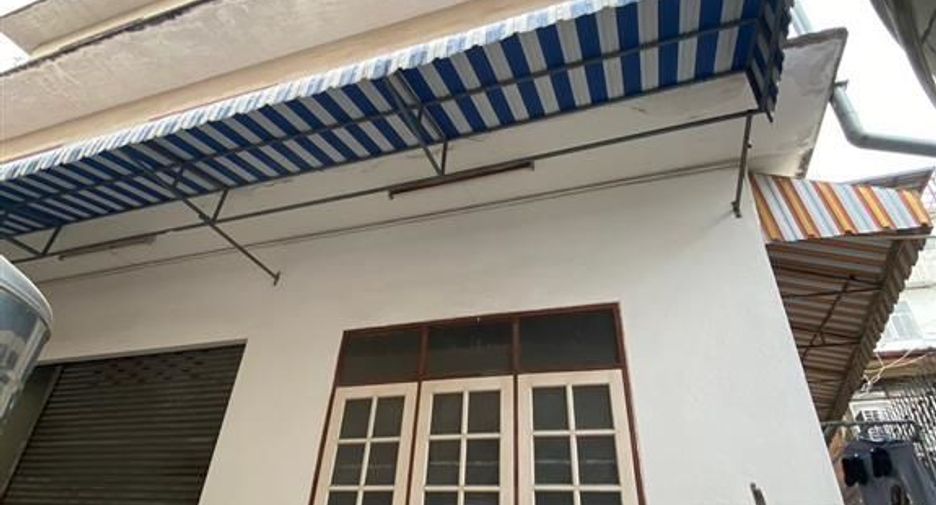 For sale 3 bedrooms retail Space in Bangkok Noi, Bangkok