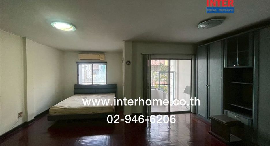 For sale 4 bedrooms townhouse in Bang Bon, Bangkok