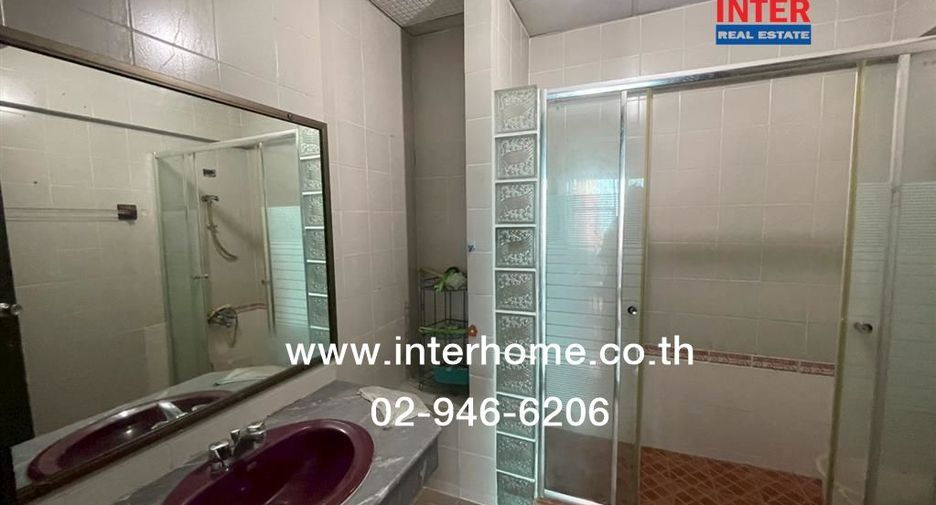 For sale 4 bedrooms townhouse in Bang Bon, Bangkok