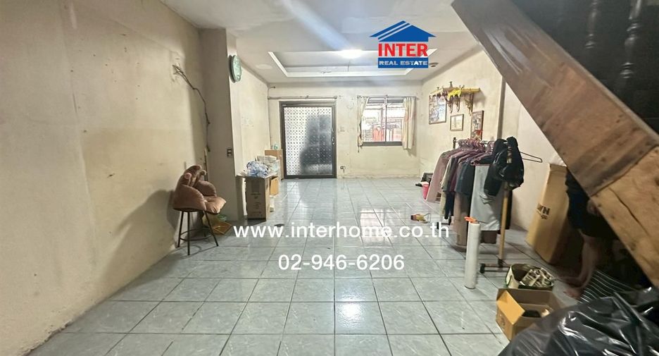 For sale 2 bedrooms townhouse in Mueang Pathum Thani, Pathum Thani