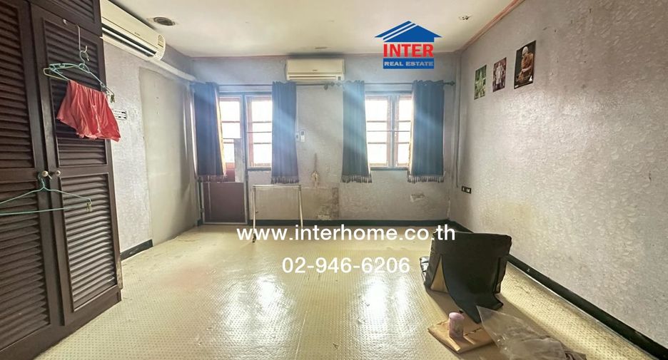 For sale 2 bedrooms townhouse in Mueang Pathum Thani, Pathum Thani