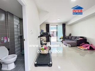 Casa adosada en venta de 3 habitaciones en Mueang Pathum Thani, Pathum Thani