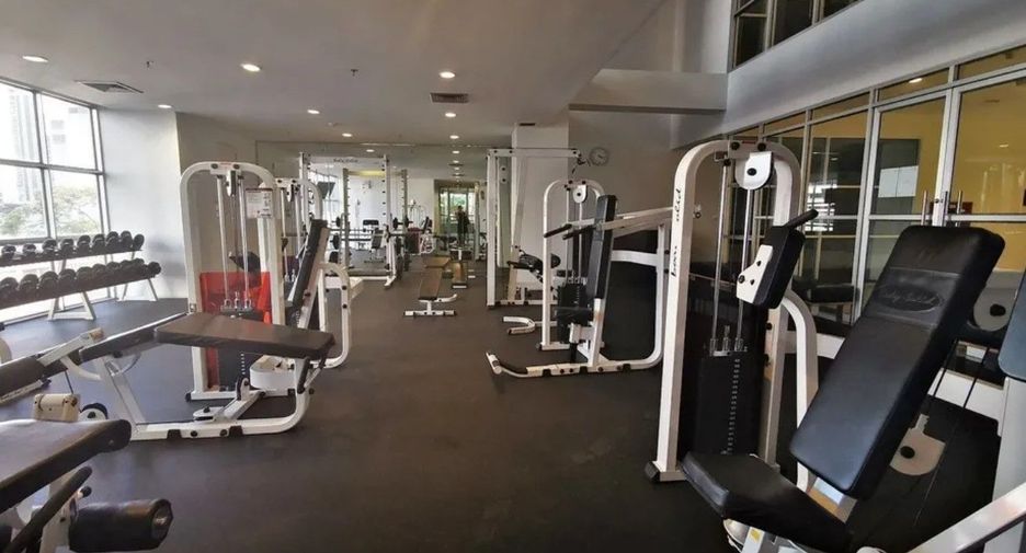 ขาย 3 ห้องนอน คอนโด ใน คลองเตย, กรุงเทพฯ