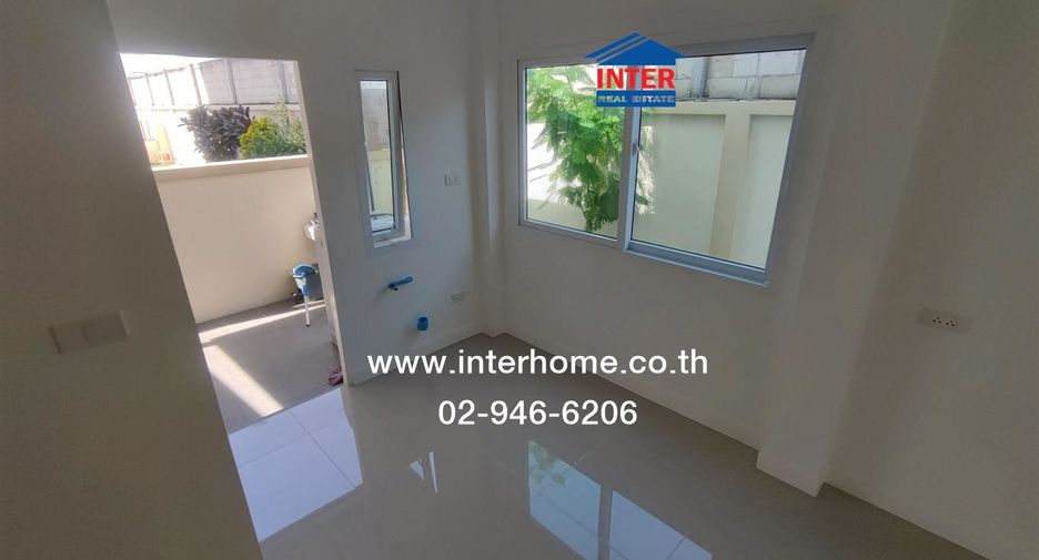 For sale 2 bedrooms townhouse in Lat Lum Kaeo, Pathum Thani