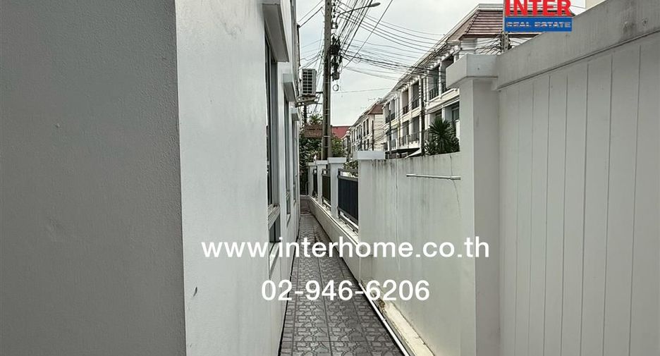 出售 3 卧室 联排别墅 在 Suan Luang, 曼谷