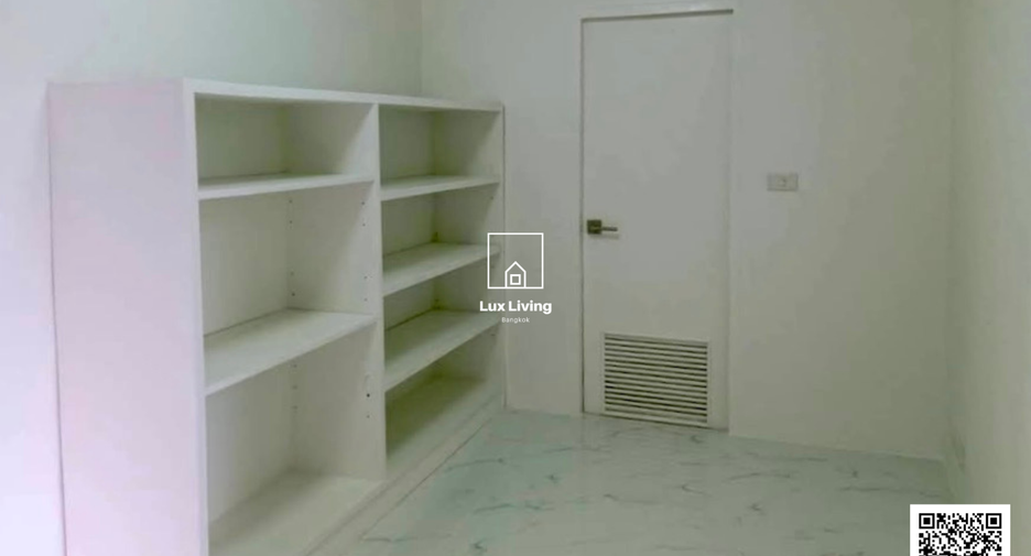 ให้เช่า 3 ห้องนอน คอนโด ใน วัฒนา, กรุงเทพฯ