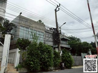 Oficina en venta en Phra Khanong, Bangkok