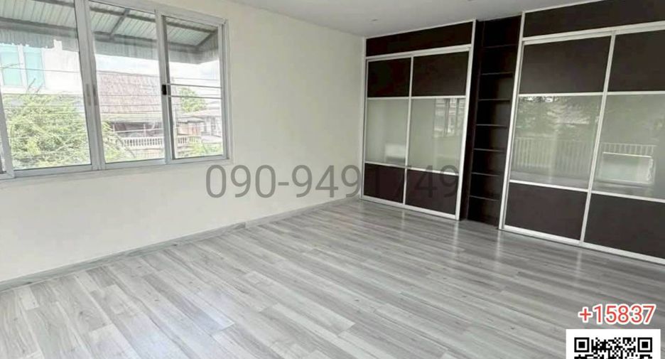 Oficina en venta en Phra Khanong, Bangkok