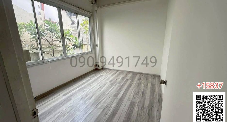 Oficina en venta en Phra Khanong, Bangkok
