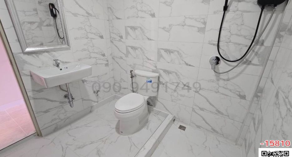 Reihenhaus zur Miete mit 4 Zimmer in Bang Khen, Bangkok