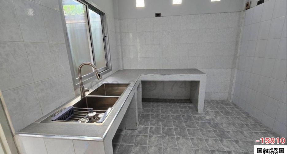 Reihenhaus zur Miete mit 4 Zimmer in Bang Khen, Bangkok