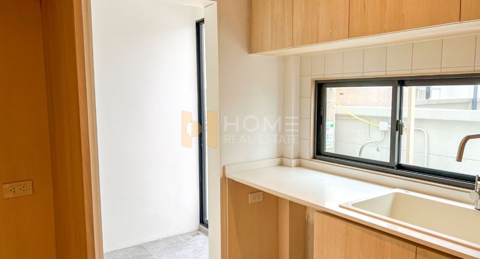 Casa en venta de 3 habitaciones en Bang Phli, Samut Prakan