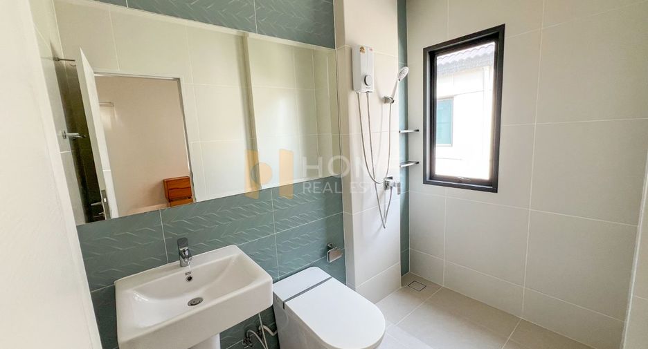 Casa en venta de 3 habitaciones en Bang Phli, Samut Prakan