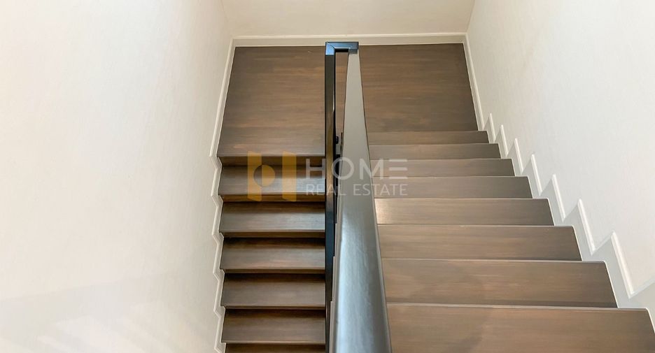 Casa en venta de 3 habitaciones en Bang Phli, Samut Prakan