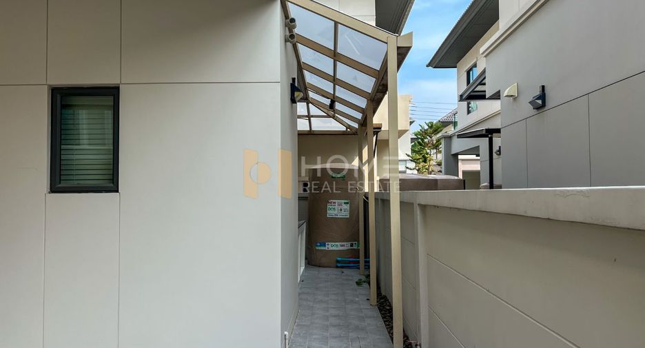 Casa en venta de 3 habitaciones en Bang Phli, Samut Prakan