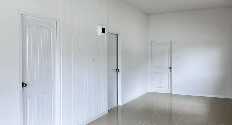 For sale 2 bedrooms house in Saraphi, Chiang Mai