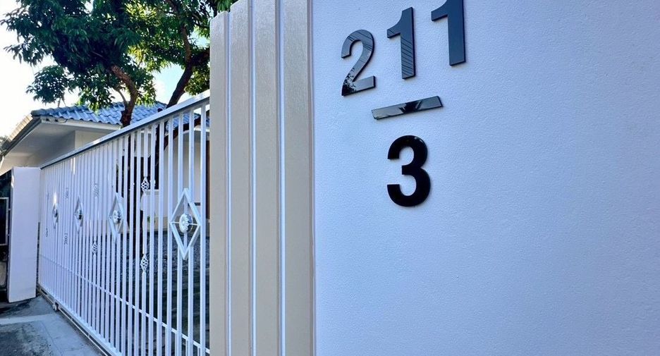 For sale 2 bedrooms house in Saraphi, Chiang Mai