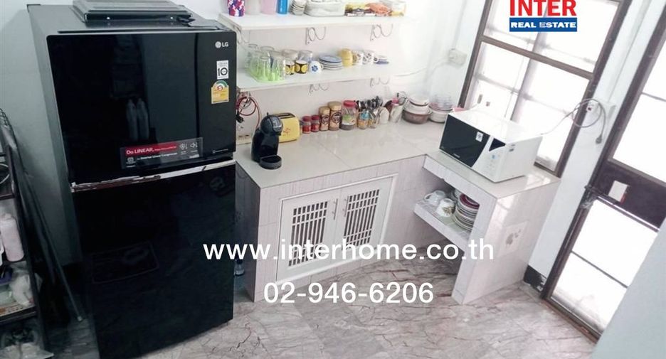 For sale 2 bedrooms townhouse in Prawet, Bangkok
