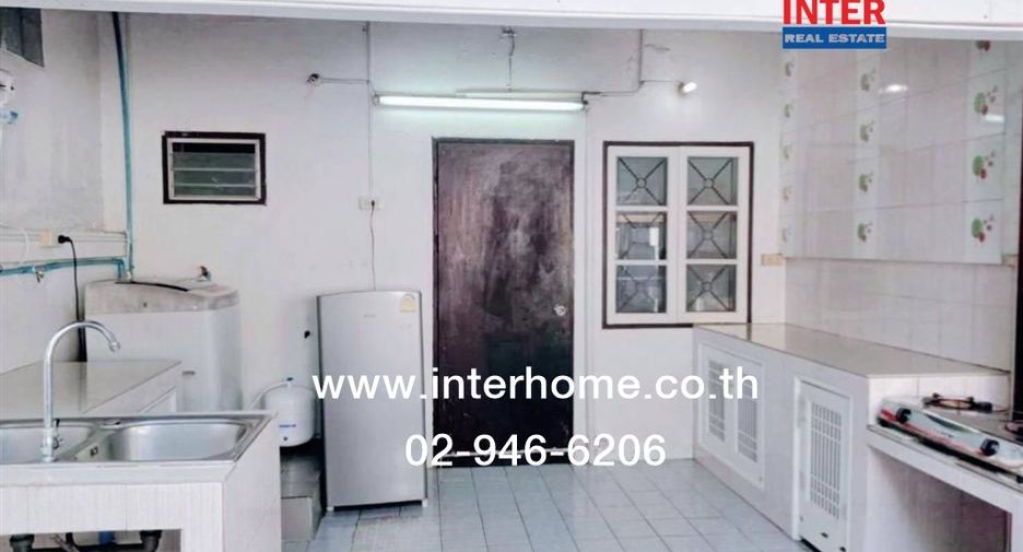 For sale 2 bedrooms townhouse in Prawet, Bangkok