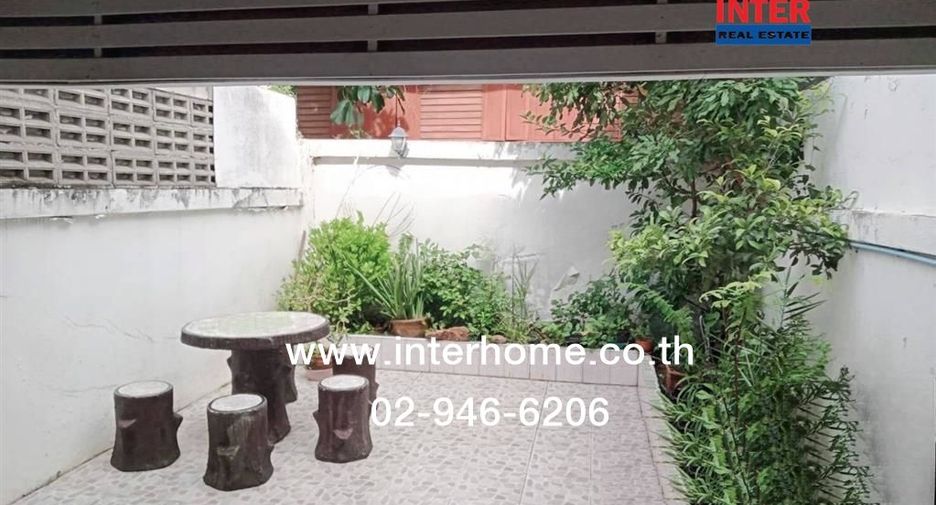 For sale 2 bedrooms townhouse in Prawet, Bangkok