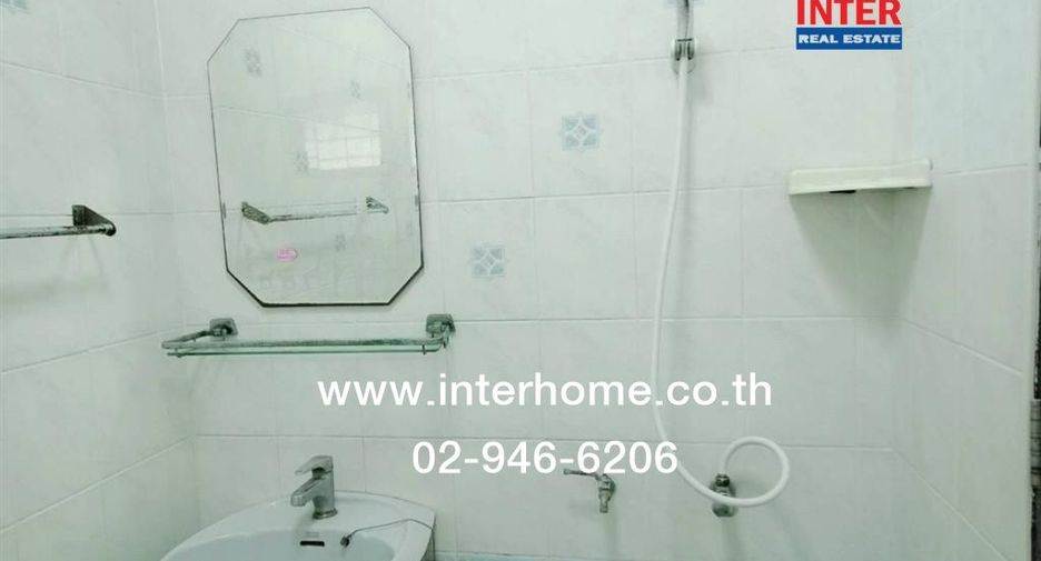 For sale 2 bedrooms townhouse in Prawet, Bangkok