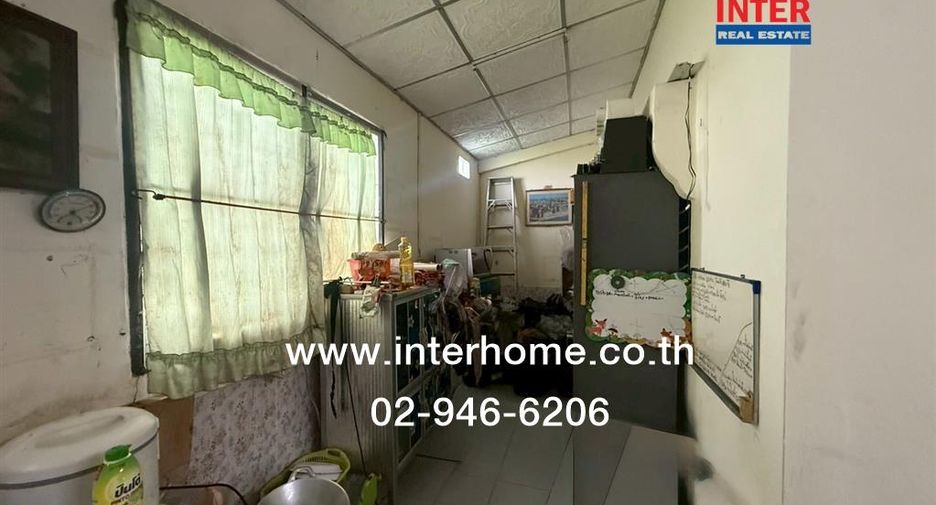 À vendre 2 chambres maison de ville à Nong Chok, Bangkok