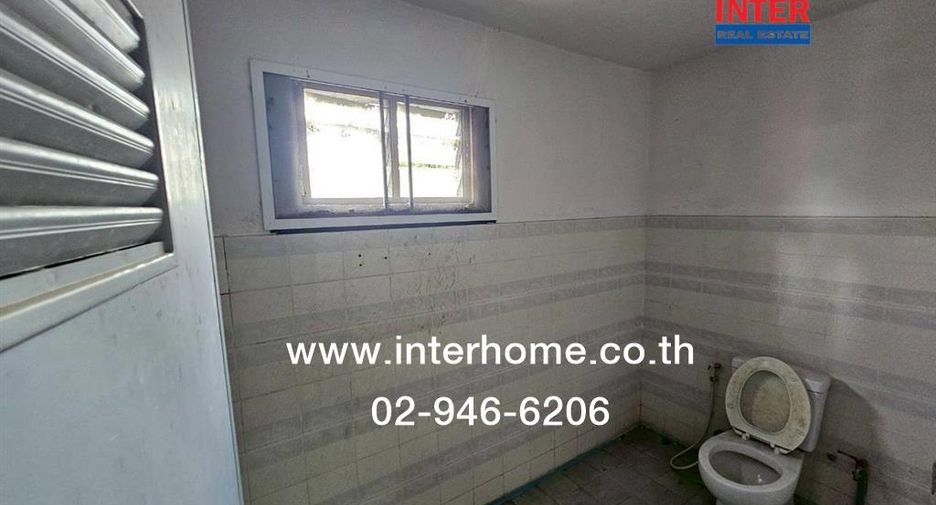 For sale 4 bedrooms townhouse in Sai Mai, Bangkok