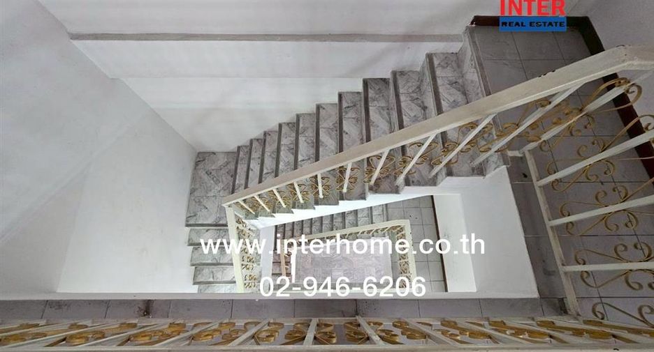 For sale 4 bedrooms townhouse in Sai Mai, Bangkok