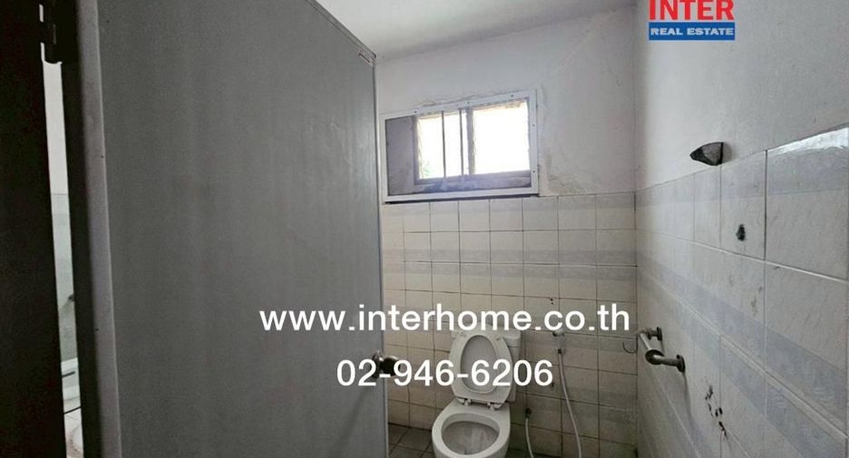 For sale 4 bedrooms townhouse in Sai Mai, Bangkok