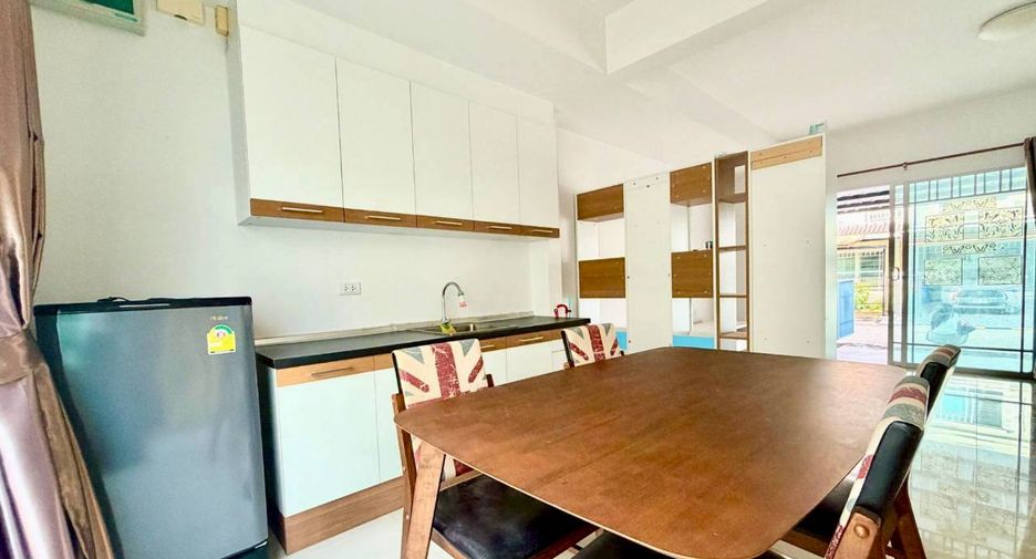 Casa adosada en venta de 2 habitaciones en Bang Yai, Nonthaburi