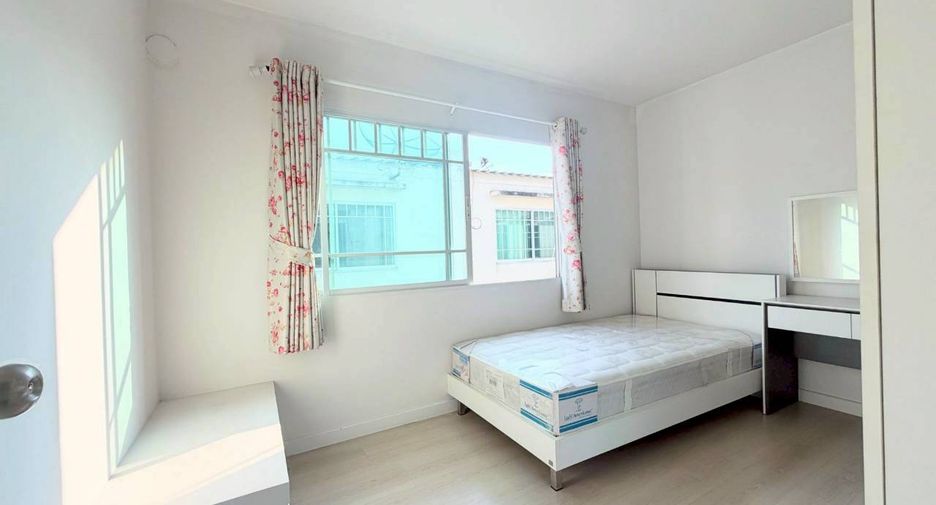 Casa adosada en venta de 2 habitaciones en Bang Yai, Nonthaburi