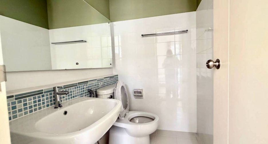Casa adosada en venta de 2 habitaciones en Bang Yai, Nonthaburi