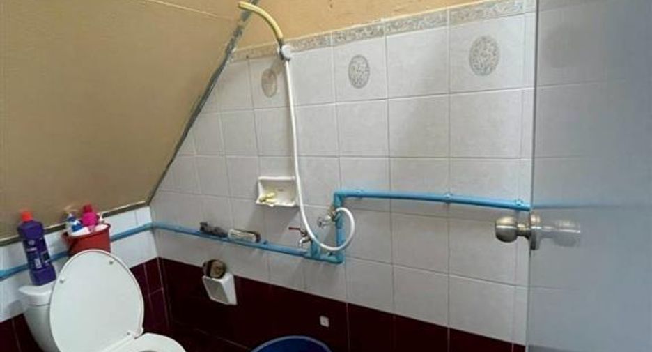 Продажа 3 спальни таунхаус в Bang Bua Thong, Нонтабури