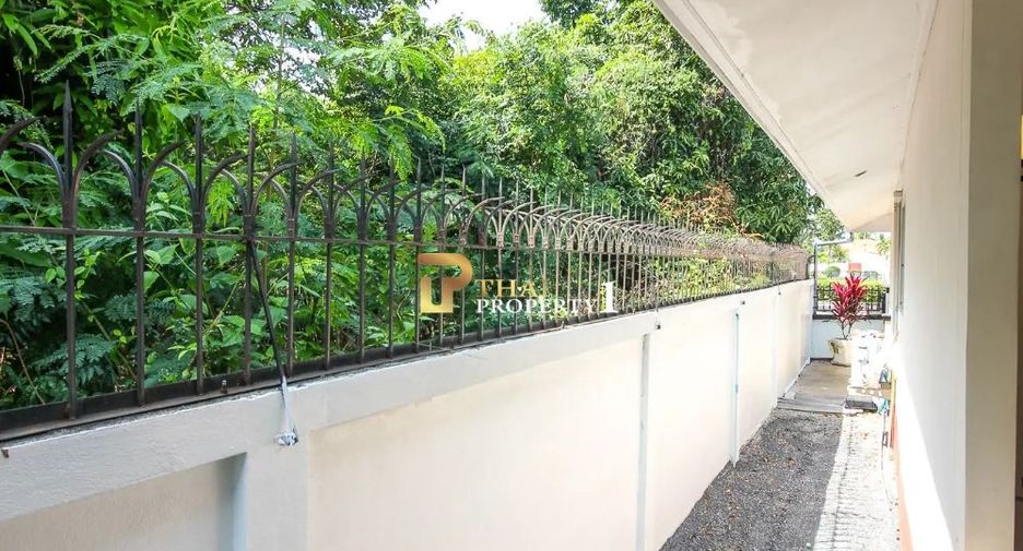 出售 3 卧室 别墅 在 Cha-Am, Phetchaburi