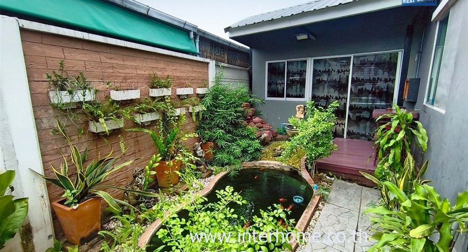 For sale 3 bedrooms townhouse in Phra Samut Chedi, Samut Prakan